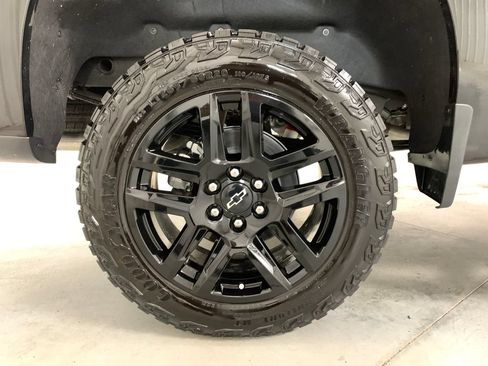 Used 2026 Chevrolet Silverado 1500 LT Trail Boss w/ LT Trail Boss Premium Package AWD/4WD image 10