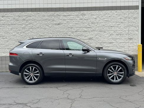 Used 2017 Jaguar F-PACE Prestige AWD/4WD image 36