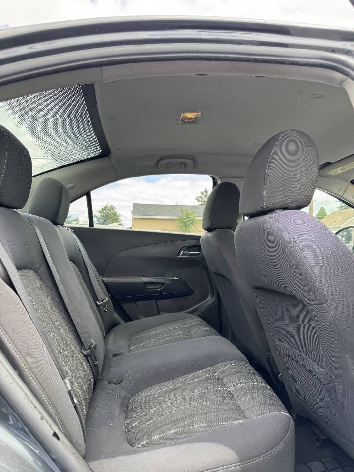 Used 2013 Chevrolet Sonic LT FWD image 9