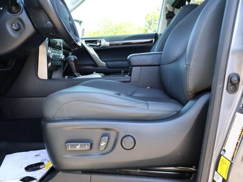Used 2019 Lexus GX 460 Premium AWD/4WD image 33