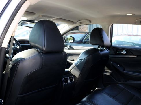 Used 2021 Nissan Maxima 3.5 SV w/ Floor Mat Group image 42