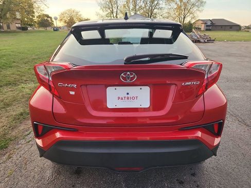 Used 2020 Toyota C-HR Limited image 4