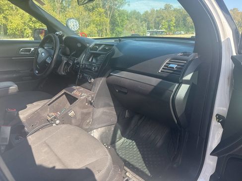 Used 2017 Ford Explorer 4WD Police Interceptor image 25