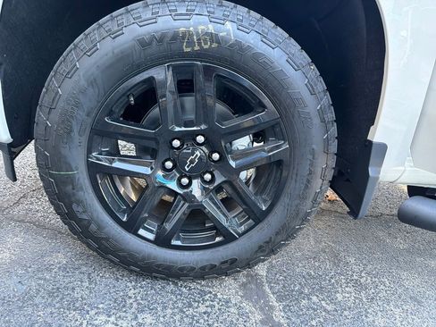 New 2026 Chevrolet Silverado 1500 Custom w/ Turbomax Blackout Package image 25