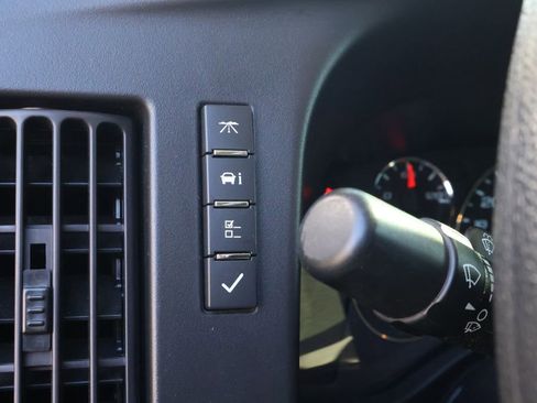 Used 2022 Chevrolet Express 3500 w/ Driver Convenience Package image 22