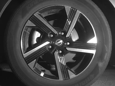 Used 2025 Nissan Sentra SV image 12