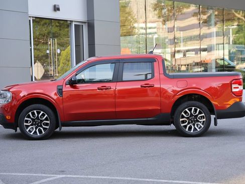 Used 2024 Ford Maverick Lariat FWD image 2