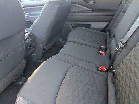 Certified 2024 Nissan Pathfinder SV image 16