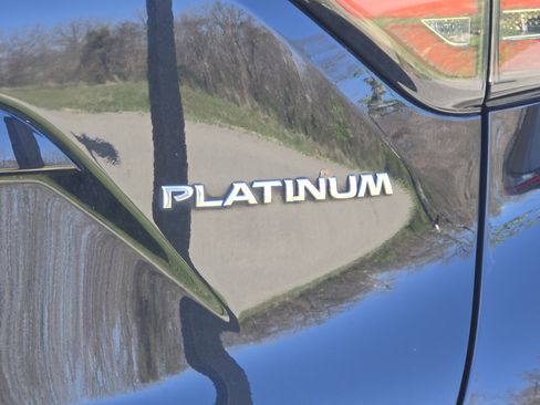 Used 2023 Nissan Murano Platinum w/ Cargo Package image 4