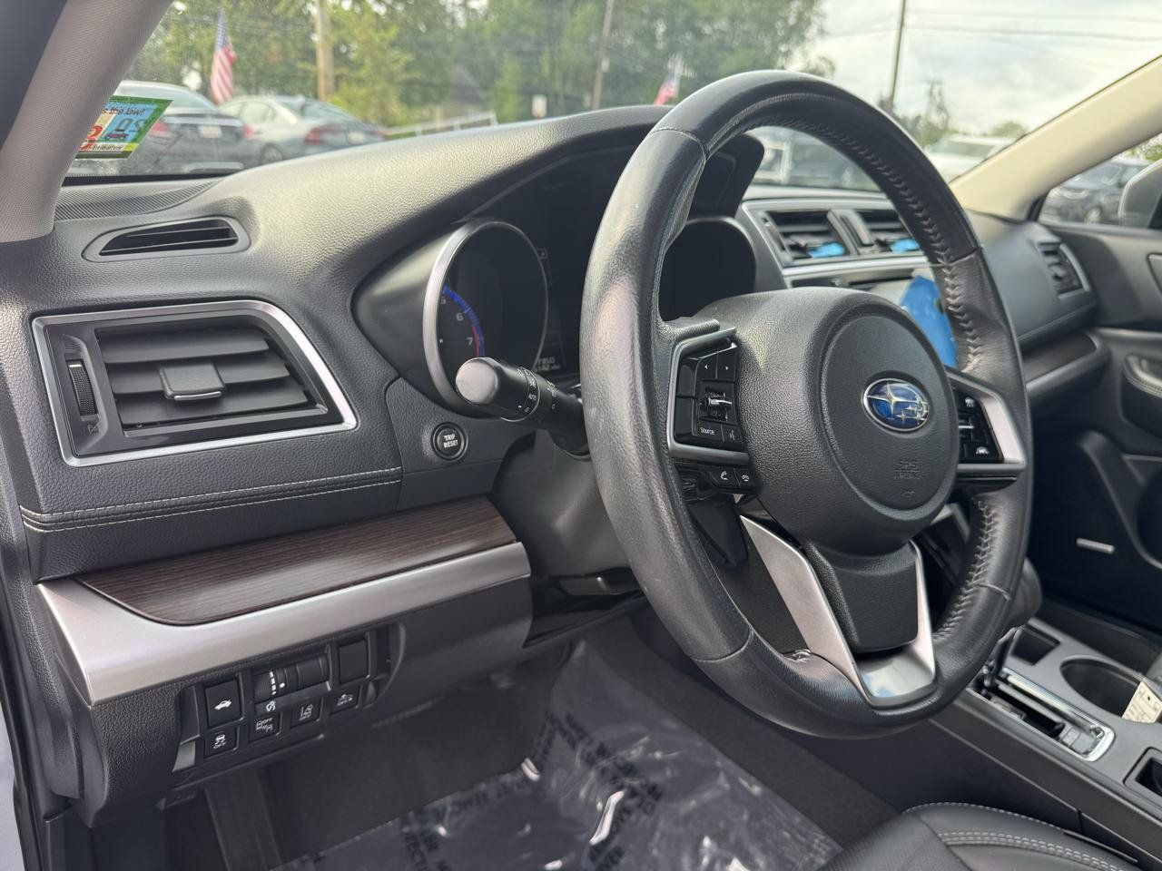 Used 2018 Subaru Legacy 3.6R Limited AWD/4WD image 11