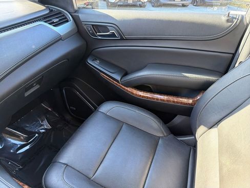 Used 2017 Chevrolet Suburban Premier image 31