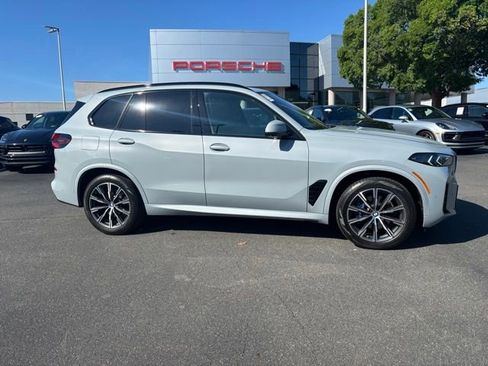 Used 2024 BMW X5 xDrive40i w/ Executive Package AWD/4WD image 1