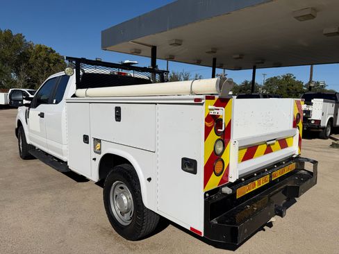 Used 2017 Ford F250 XL w/ Power Equipment Group image 3