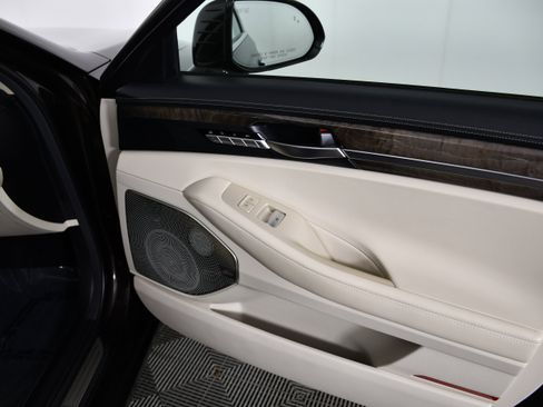 Used 2019 Genesis G90 5.0 Ultimate AWD/4WD image 43