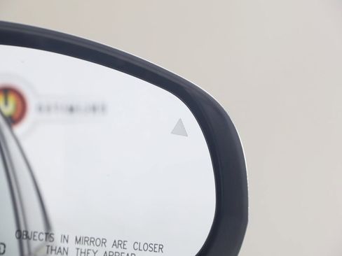 Used 2023 Jeep Cherokee Altitude Lux image 23