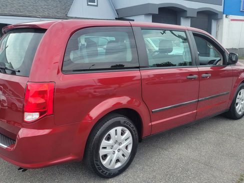Used 2015 Dodge Grand Caravan American Value Package FWD image 5