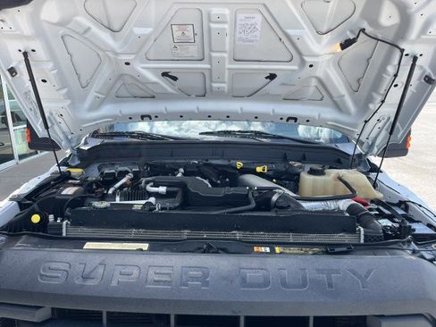 Used 2012 Ford F550 4x4 Regular Cab Super Duty w/ Payload Upgrade Pkg image 17