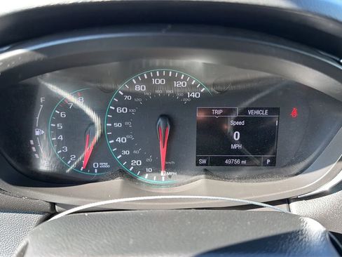 Used 2019 Chevrolet Trax LT w/ LT Convenience Package FWD image 16
