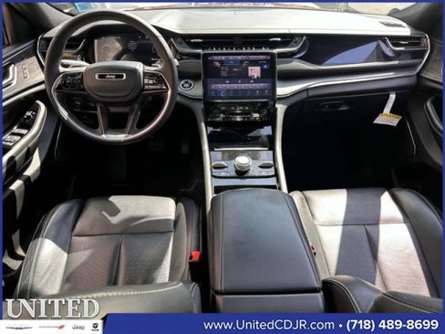 Used 2023 Jeep Grand Cherokee Overland w/ Luxury Tech Group IV image 17