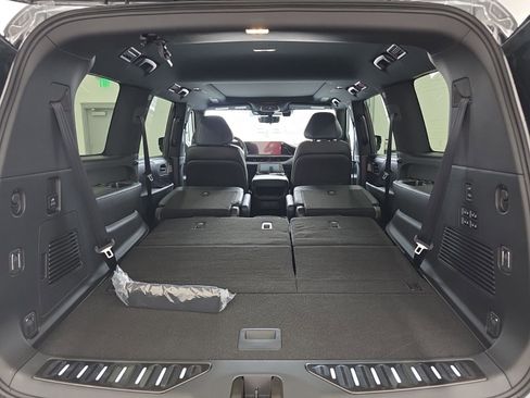 New 2026 INFINITI QX80 4WD image 18