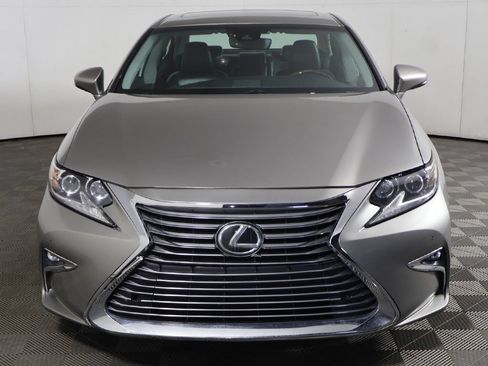Used 2017 Lexus ES 350 w/ Luxury Package FWD image 14