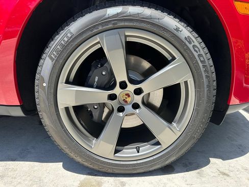 Used 2026 Porsche Macan AWD/4WD image 42
