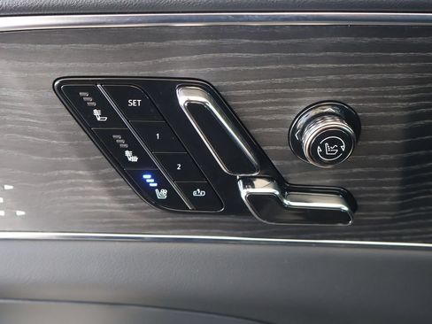 Certified 2023 Cadillac Lyriq 2WD image 11