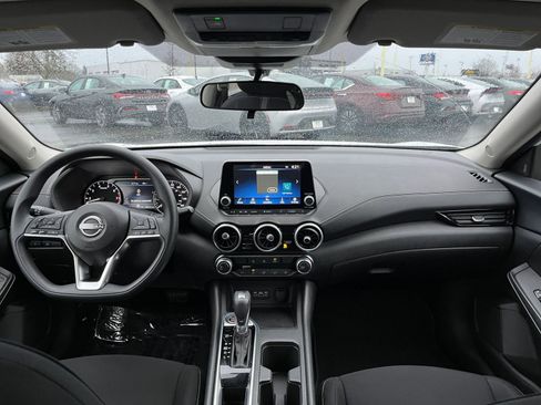 Used 2025 Nissan Sentra SV image 31