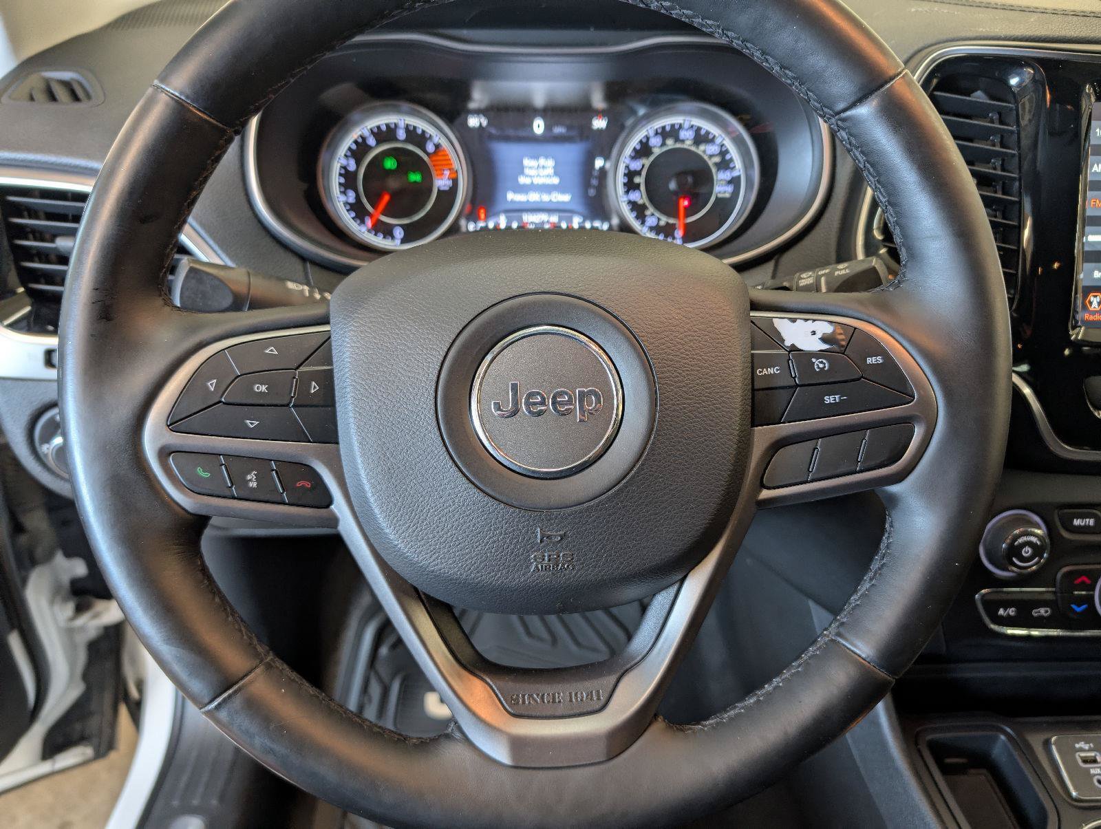 Used 2019 Jeep Cherokee Limited FWD image 21
