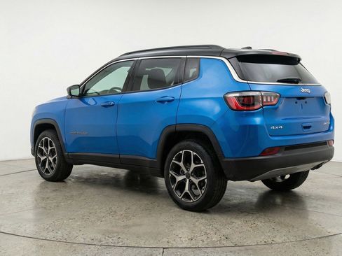 Used 2025 Jeep Compass Limited AWD/4WD image 6