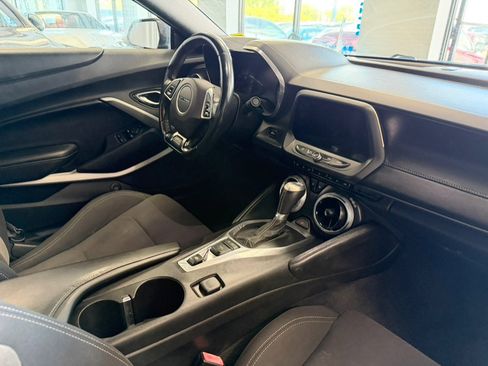 Used 2017 Chevrolet Camaro SS RWD image 29