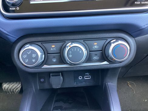 Used 2023 Nissan Versa SV image 20