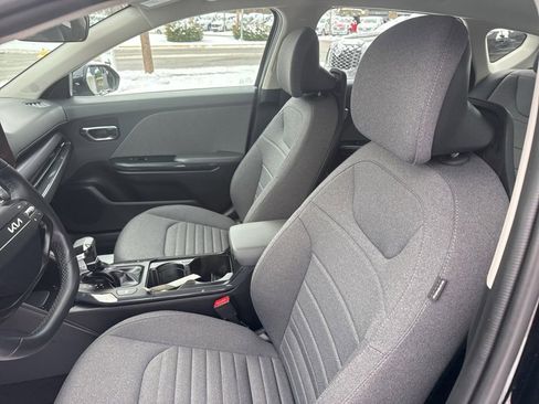 Certified 2025 Kia K4 EX image 19
