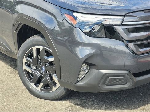 New 2025 Subaru Forester Premium image 6