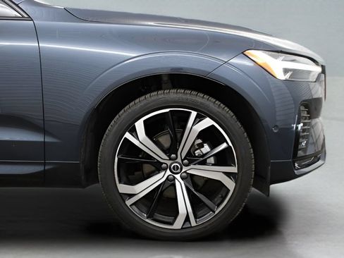 Certified 2025 Volvo XC60 B5 Ultra w/ Protection Package Premier AWD/4WD image 14