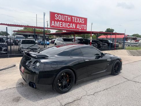 Used 2010 Nissan GT-R Premium AWD/4WD image 13