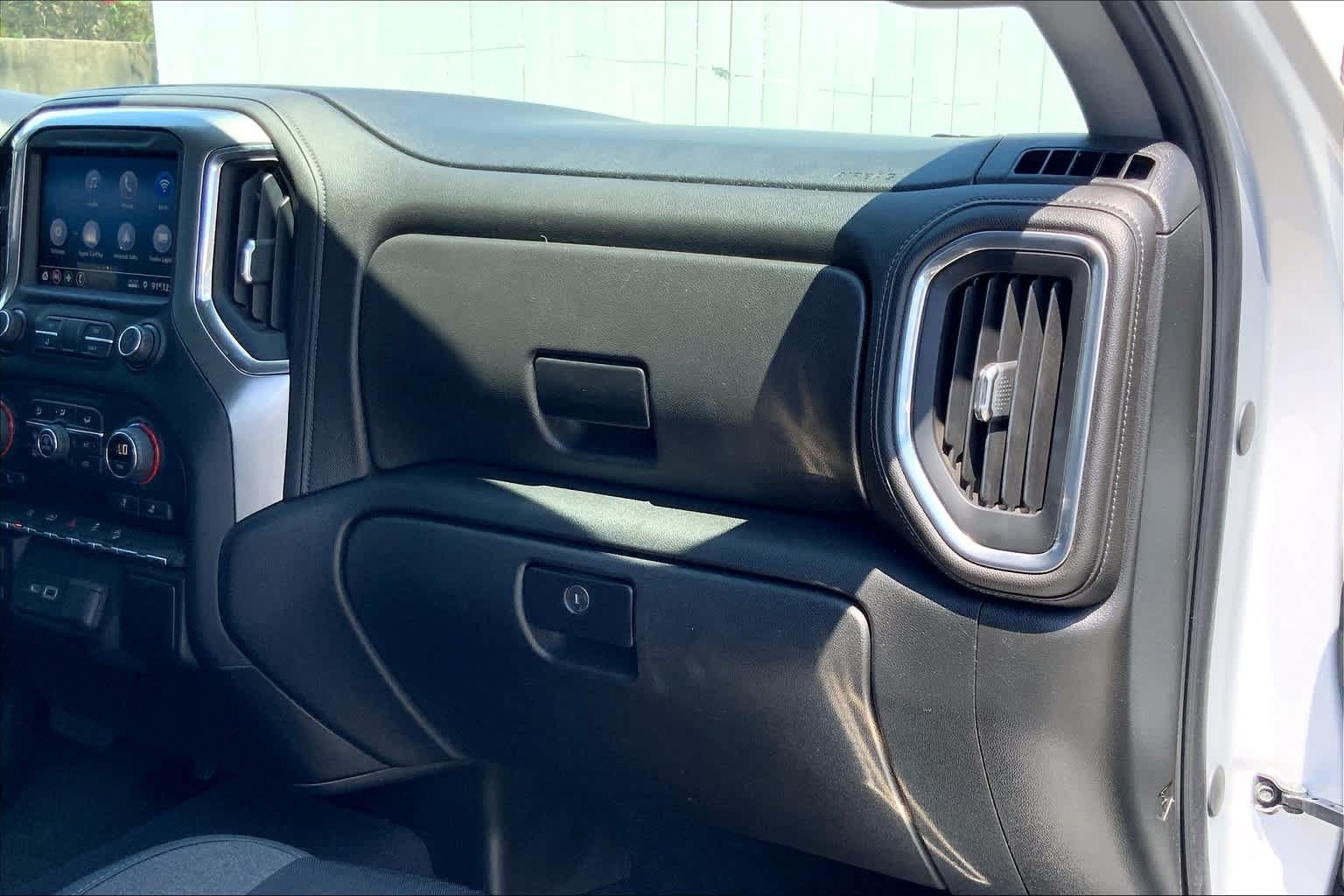 Used 2019 Chevrolet Silverado 1500 LT w/ Texas Edition AWD/4WD image 18