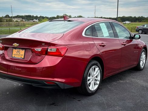 Used 2018 Chevrolet Malibu LT FWD image 25