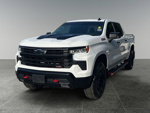 Used 2022 Chevrolet Silverado 1500 LT Trail Boss image 3