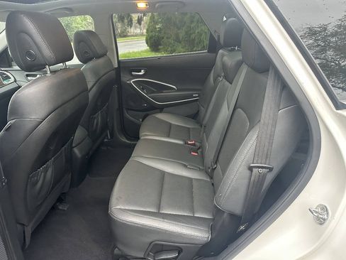 Used 2015 Hyundai Santa Fe GLS w/ Option Group 03 AWD/4WD image 11