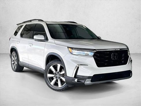 Used 2023 Honda Pilot Elite image 12