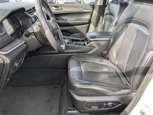 Used 2023 Jeep Grand Cherokee L Limited w/ Trailer Tow Group (B) image 20