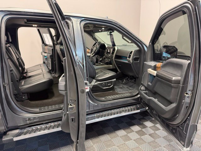Used 2018 Ford F150 Lariat w/ Equipment Group 502A Luxury AWD/4WD image 23