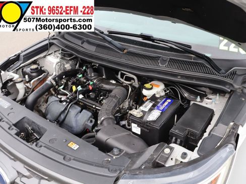 Used 2018 Ford Explorer XLT w/ Equipment Group 202A AWD/4WD image 24