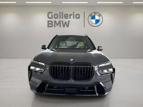 Used 2026 BMW X7 xDrive40i w/ M Sport Package AWD/4WD image 8