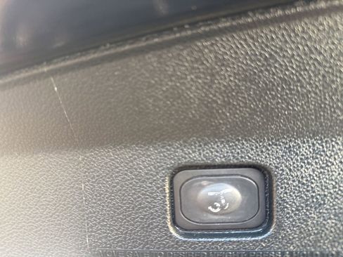 Used 2019 Ford Explorer XLT w/ Equipment Group 201A image 21