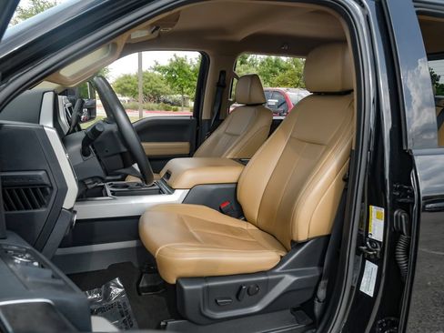 Used 2022 Ford F250 Lariat w/ Tremor Off-Road Package AWD/4WD image 32