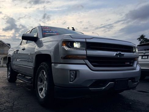 Used 2017 Chevrolet Silverado 1500 LT w/ All Star Edition AWD/4WD image 3