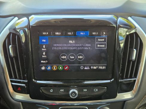 Used 2020 Chevrolet Traverse RS FWD image 14
