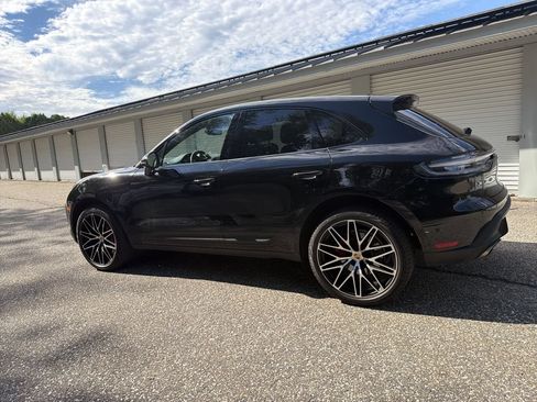 Used 2024 Porsche Macan S AWD/4WD image 2